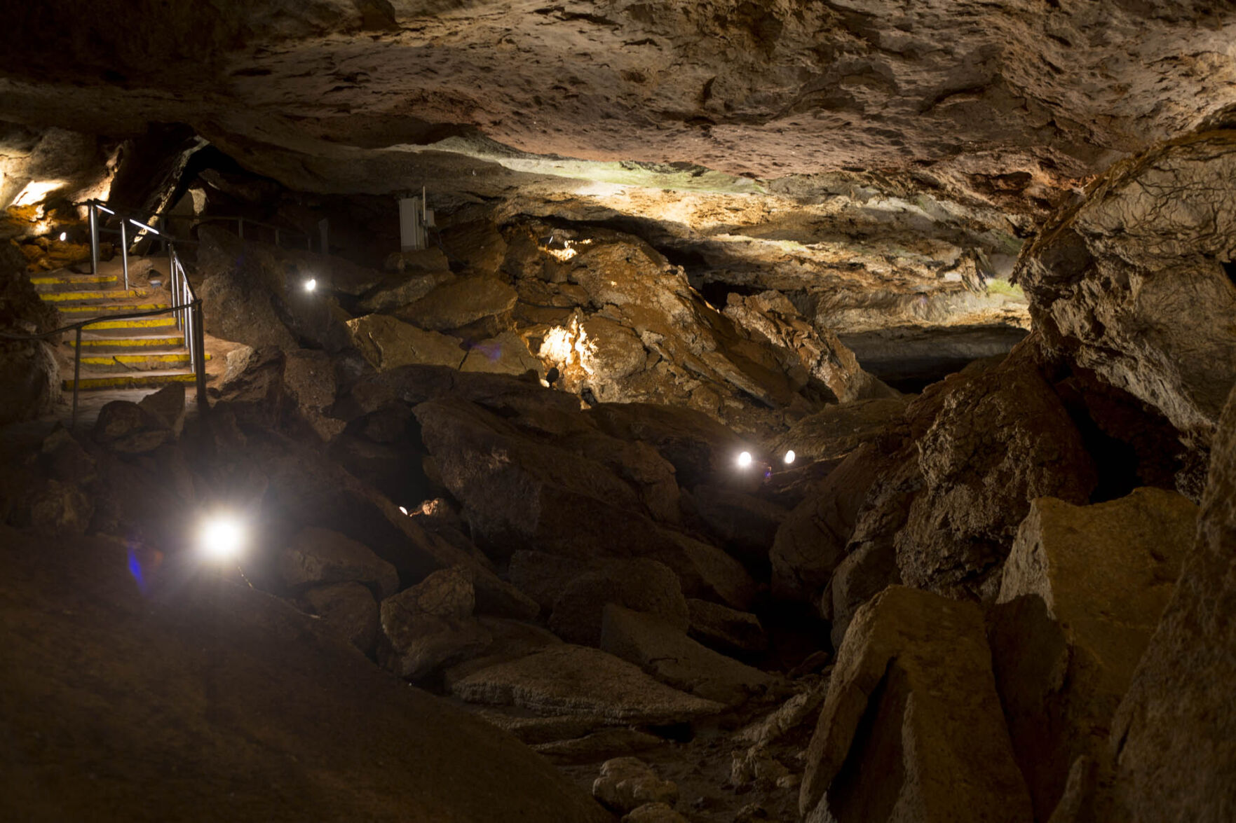 Alabaster Caverns